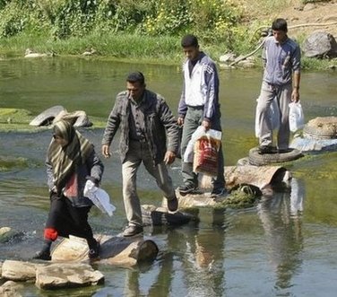 صورة توضيحية للمقال: عكار: عودة طوعية للنازحين السوريين  مقابل موجة نزوح جديدة 