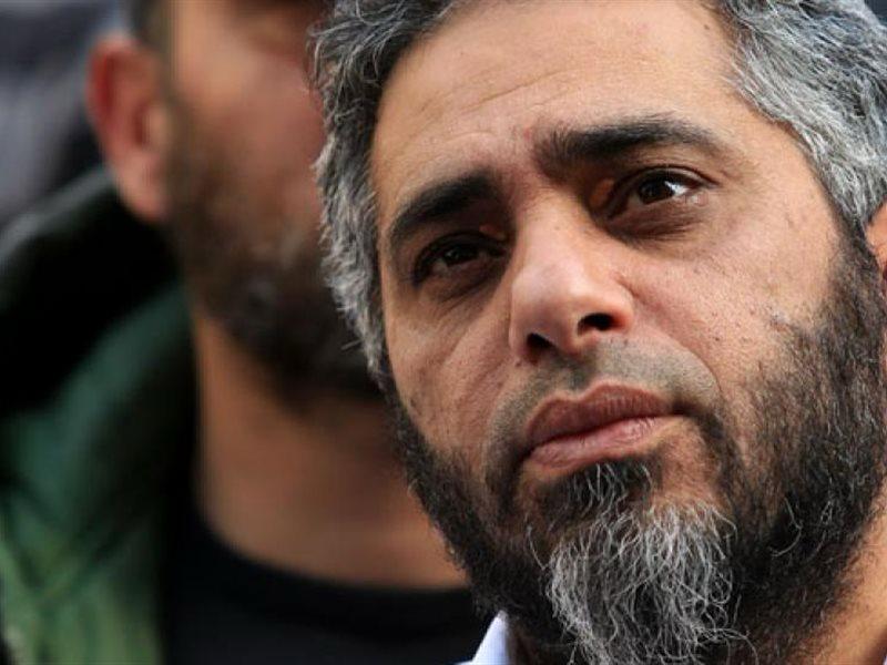 صورة توضيحية للمقال: بعد مفاوضات 3 أشهر  فضل شاكر يسلّم نفسه للجيش 