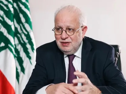 صورة توضيحية للمقال: العقوبات الغربية تسقط أمام السيادة الوطنية: هل يُطعن بتعميم نصار؟