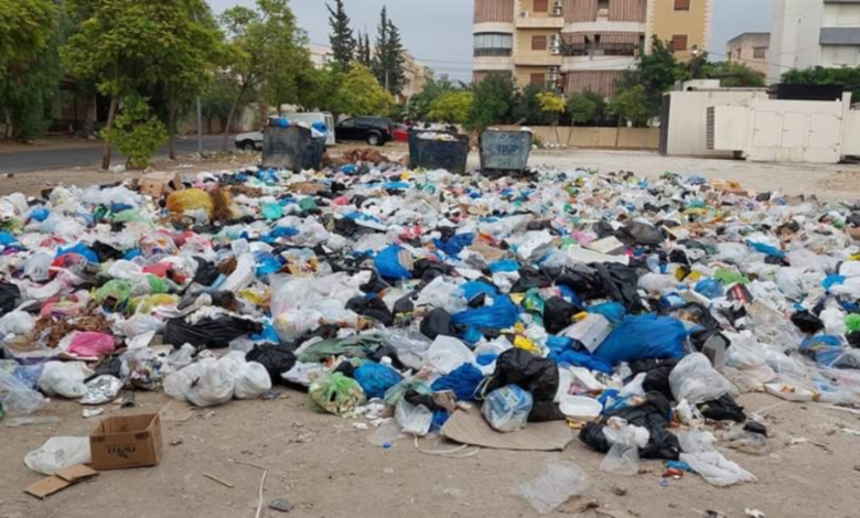 صورة توضيحية للمقال: الحكومة والنفايات: الحلول موقتة 