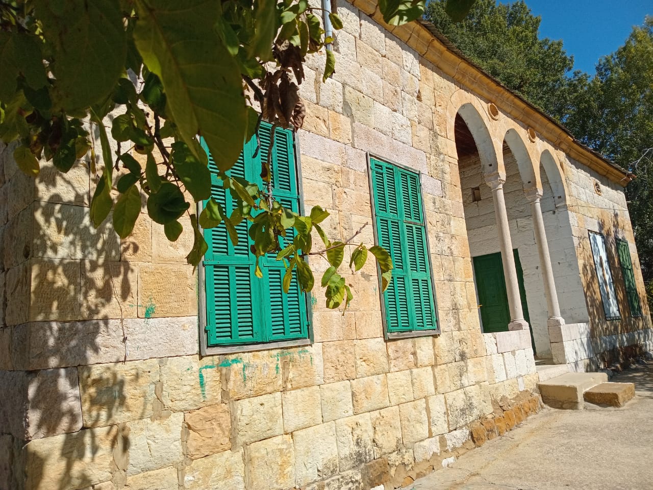 بيوتنا الجبليّة الفارغة إن حكت