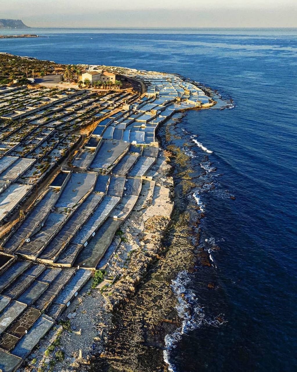 على حساب الملّاحات... أنفه في مواجهة "مشروع افتراسي" 