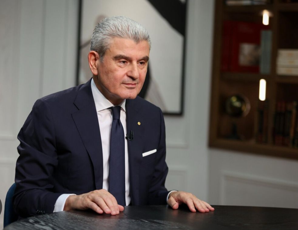 مقترح وزير الصناعة: بيع جزء من ذهب لبنان لإنقاذ ودائع اللبنانيين