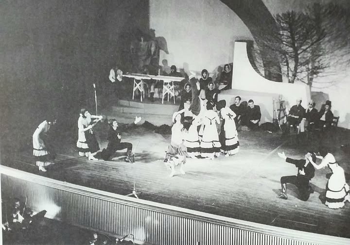 حدا يعطيني ورقة