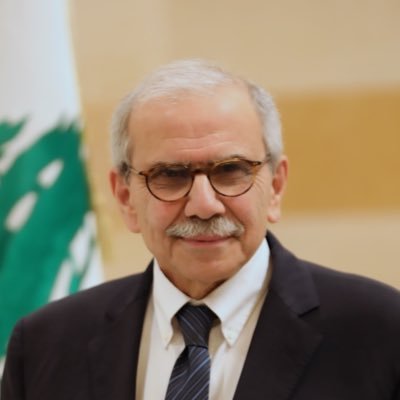 صورة توضيحية للمقال: سلام الهارب من حصر السلاح الى المادة 95 